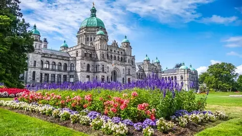 7 Top Garden Tips for Victoria Day